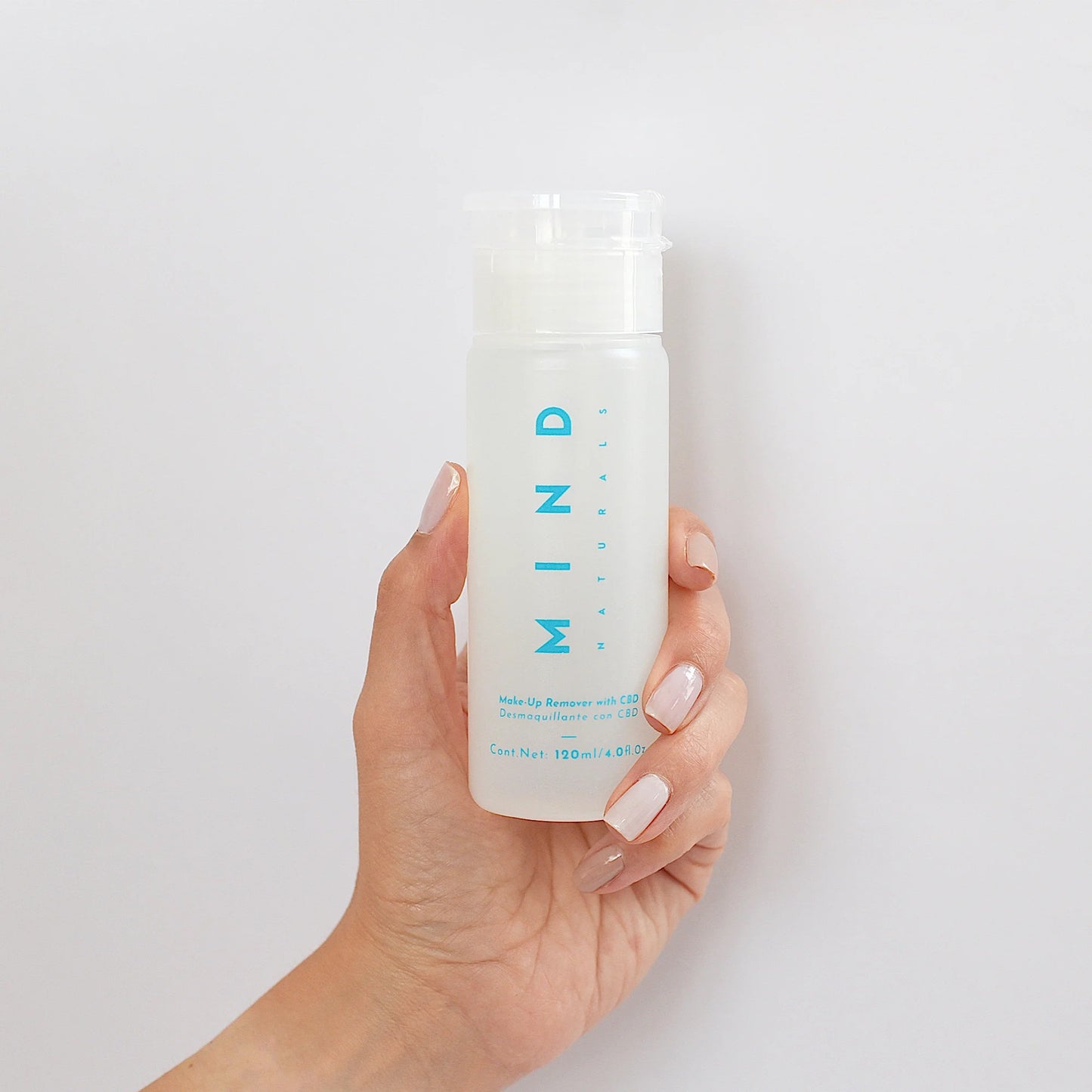 DESMAQUILLANTE CON CBD